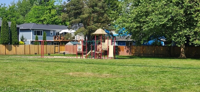 Building Photo - 3 bed 2.5 bath Single Family Home, Monroe ...