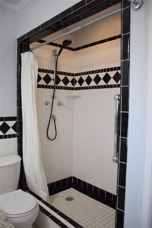 Building Photo - 7703 Elderberry Dr