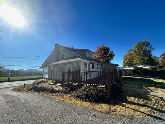 Building Photo - NEW RENTAL LISTING - NO HUD NO SECTION 8