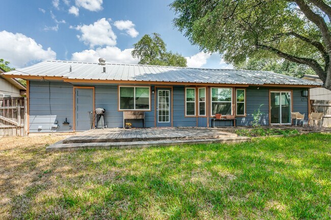 Building Photo - 9515 Reece Dr