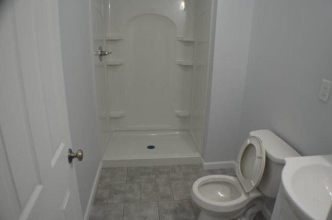 Building Photo - 563 Burritt St