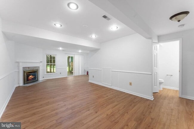 Building Photo - 14164 Compton Valley Way