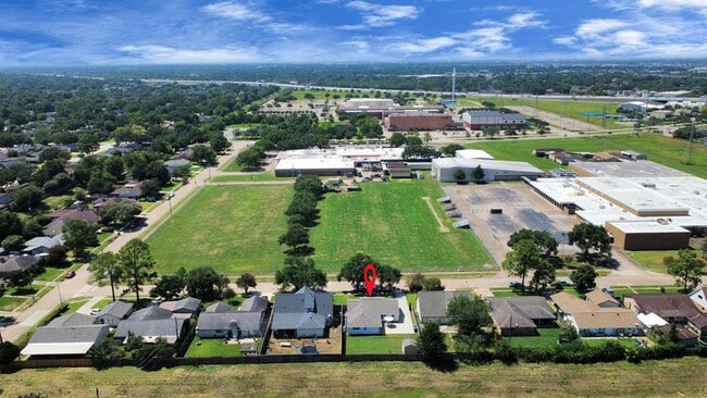 Building Photo - 11218 Sagedowne Ln