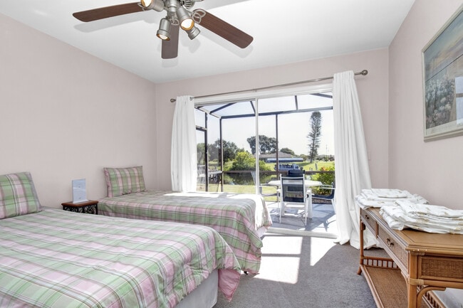 Building Photo - 4274 Gillot Blvd