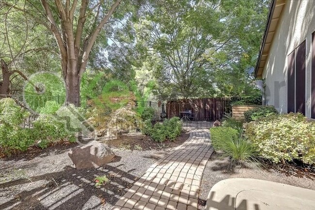 Building Photo - 4510 Pheasant Ln