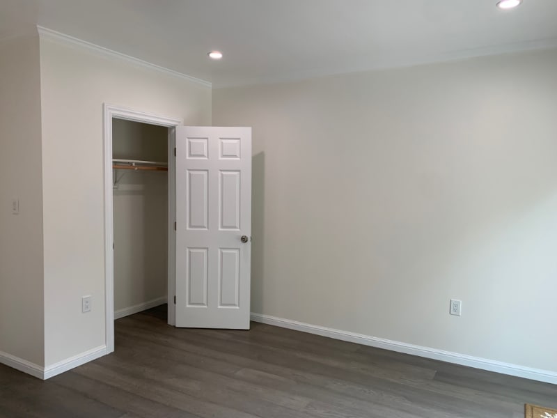 Building Photo - 45 Pinehurst Way