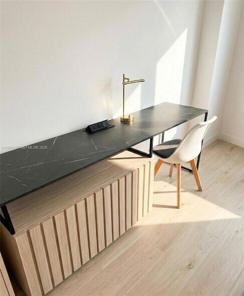 Building Photo - 225 N Miami Ave