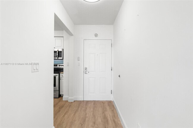 Building Photo - 900 SW 8th St