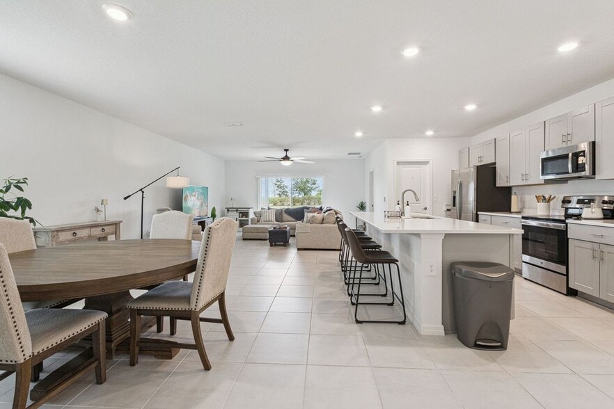 Building Photo - 1099 Calico Pointe Cir