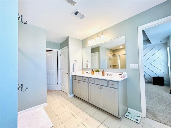 Building Photo - 140 Woodhouse Cir