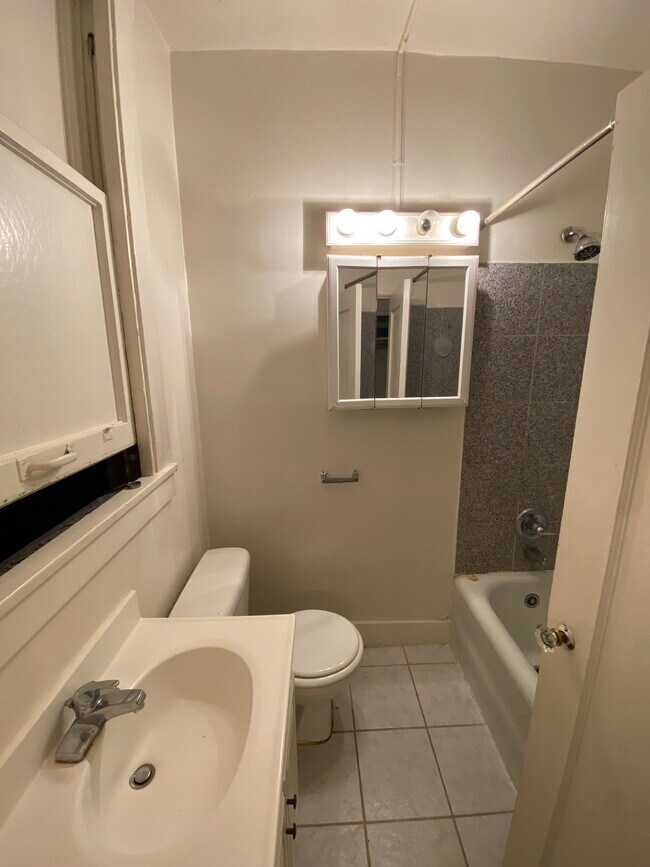 Building Photo - Palace Court Apartments LLC.