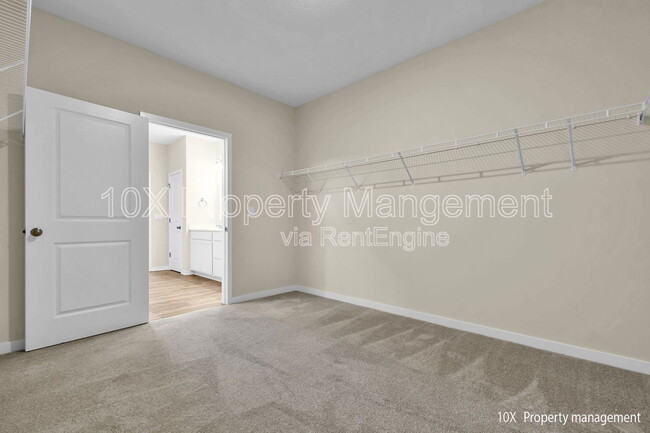 Building Photo - 5851 Ryman Dr