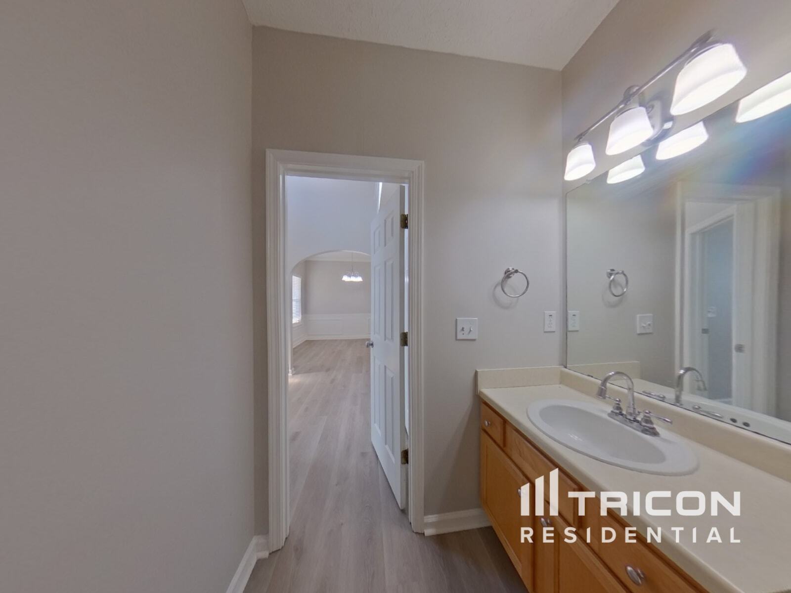 Building Photo - 157 Vinings Dr