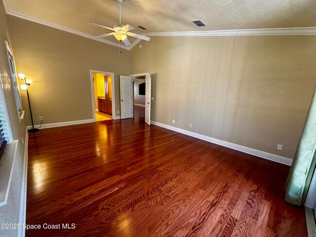 Building Photo - 1390 Isabella Dr