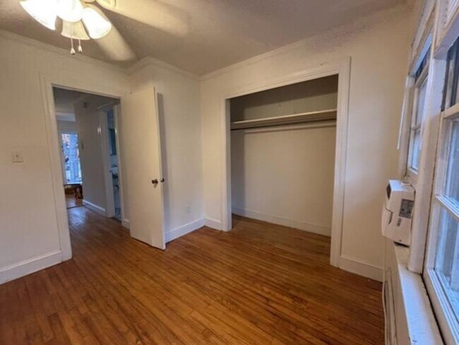 Building Photo - 1803 E Sixth St #6