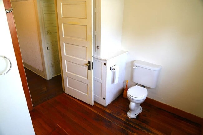 Building Photo - 3 bed 2 bath on OSU Campus