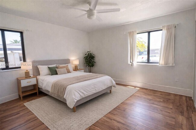 Building Photo - 581 NW 185th St