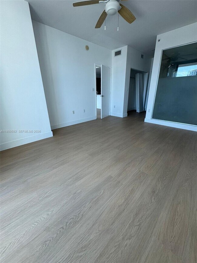 Building Photo - 90 SW 3rd St