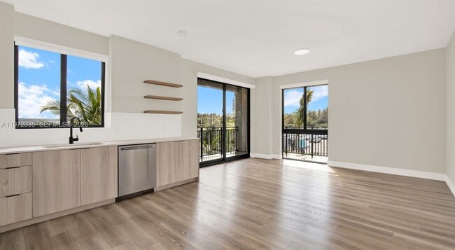 Building Photo - 1556 NW 110th Ave