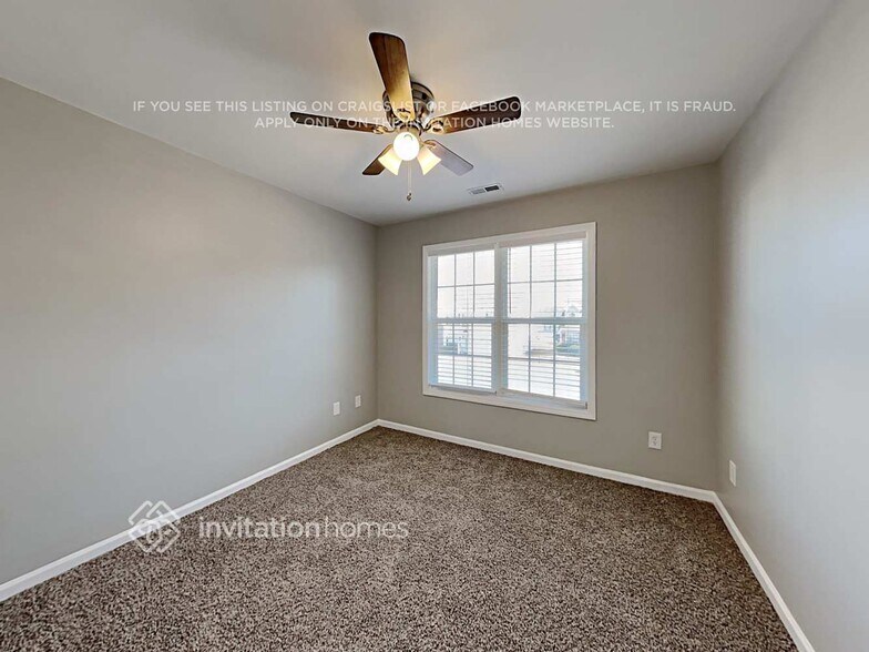 Building Photo - 2032 Red Quartz Dr