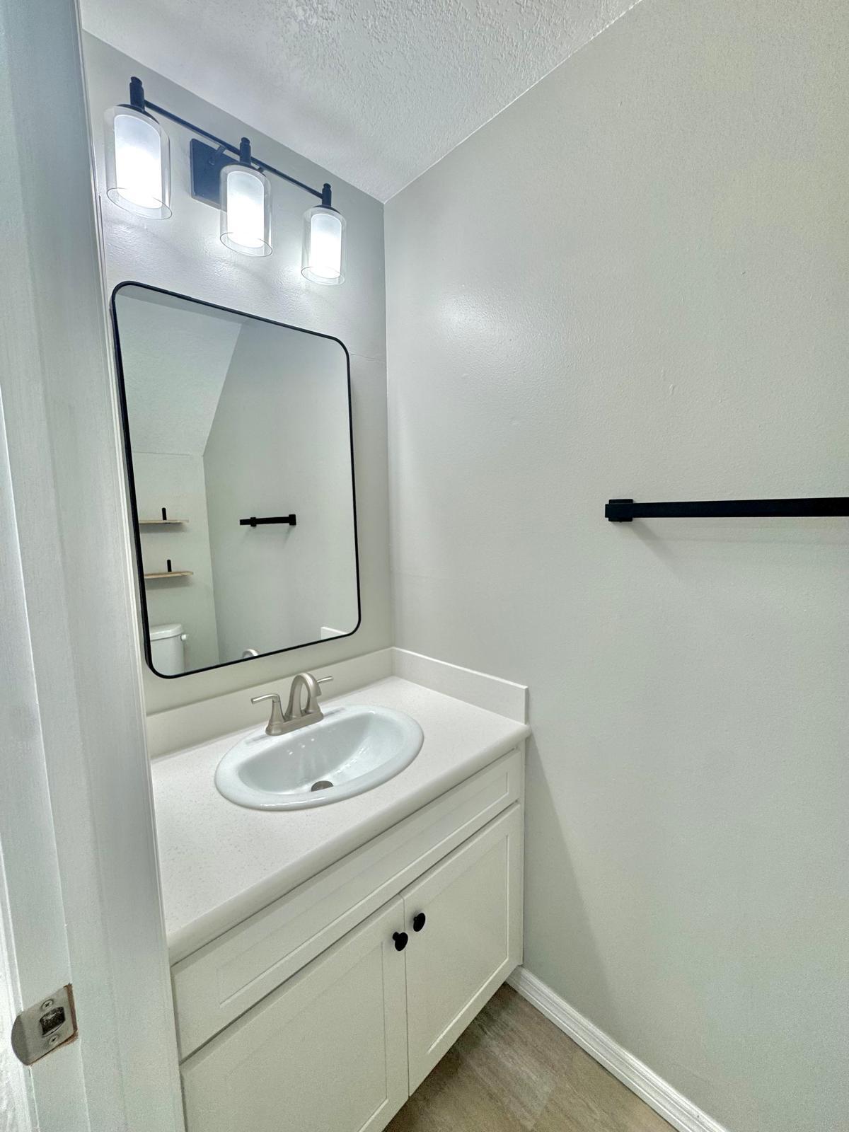 Building Photo - 16565 Brigadoon Dr