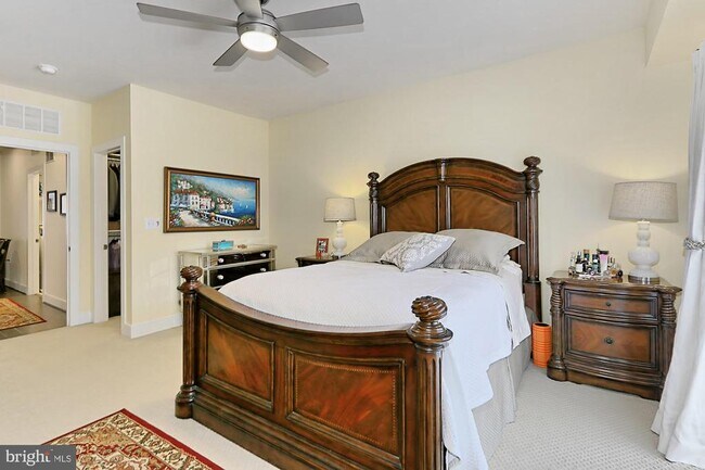 Building Photo - 1915 Main Line Blvd