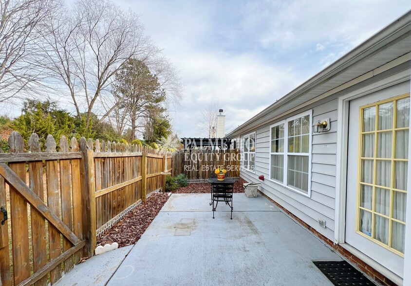 Building Photo - 3963 Cobblestone Bend Dr