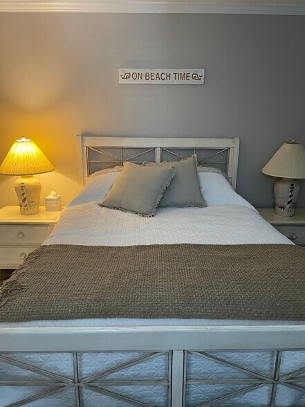 Building Photo - 103 2nd Ave