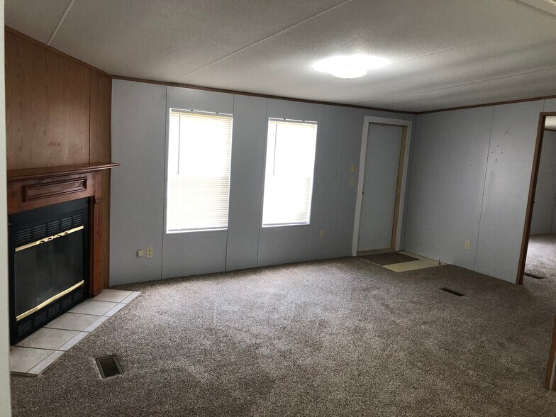 Building Photo - 18449 SE 52nd Pl