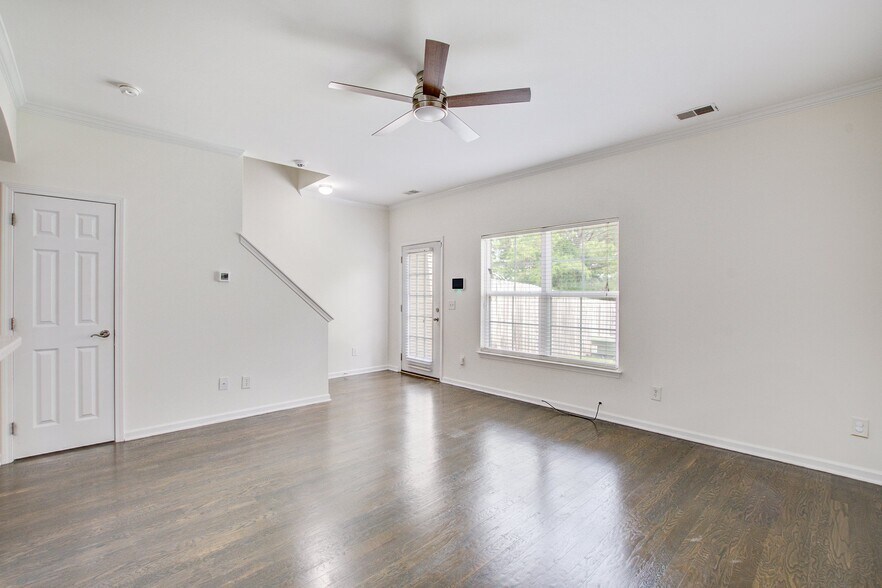 Building Photo - 106 S Lamplighter Ln