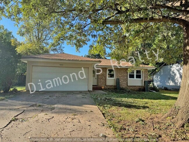 Primary Photo - 3 Bedroom Home Located Near Mercy!