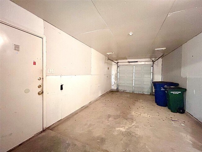 Building Photo - 9317 Kempler Dr