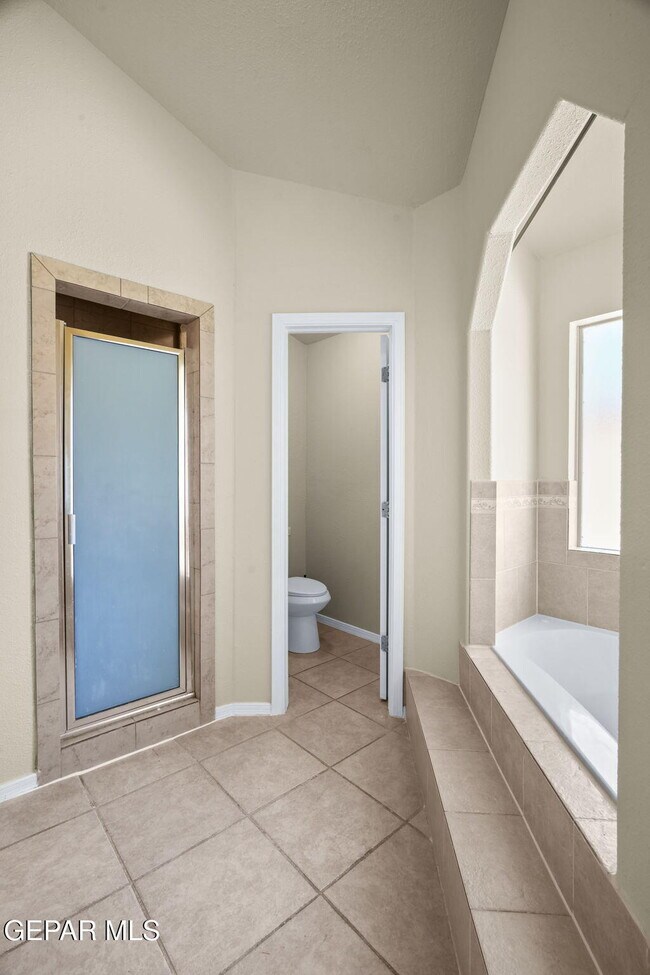 Building Photo - 6384 Franklin Gate Dr