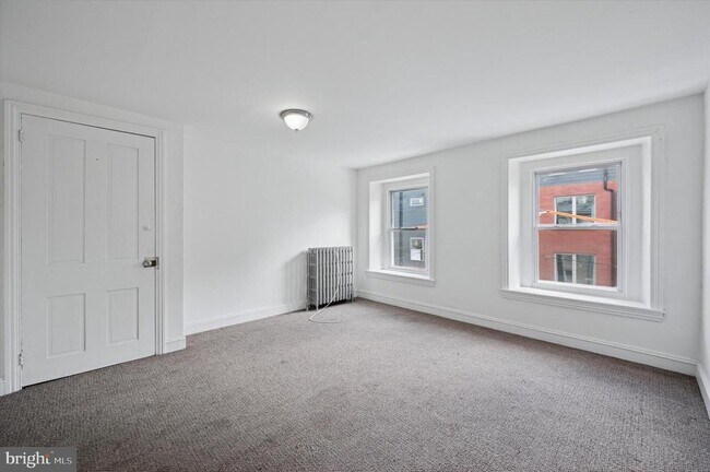 Building Photo - 3441 W Westmoreland St
