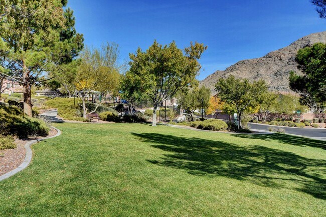 Building Photo - 1st MONTH FREE! Lone Mountain Heights Luxu...