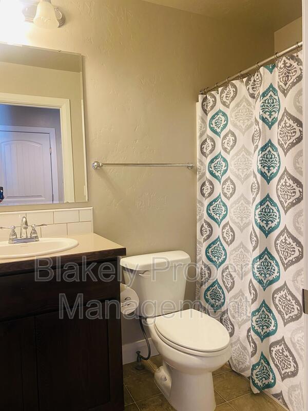 Building Photo - 1476 W Soldotna Dr