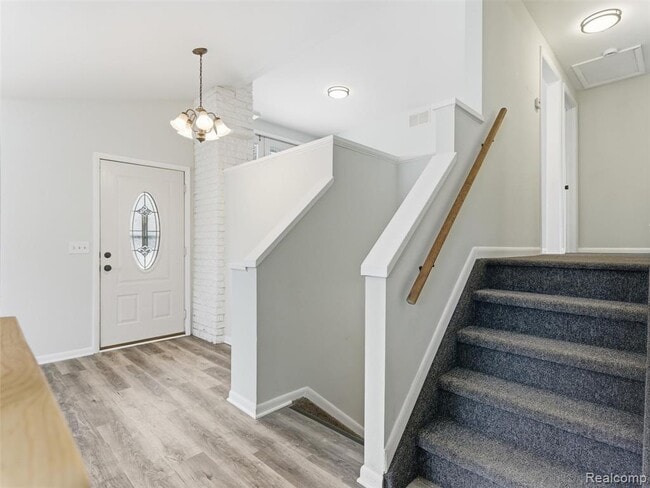 Building Photo - 38301 Murdick Dr