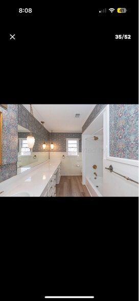 Building Photo - 3228 S Travis St