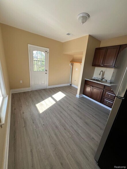 Building Photo - 4510 High St