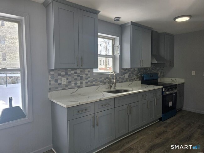 Building Photo - 46 Ward St