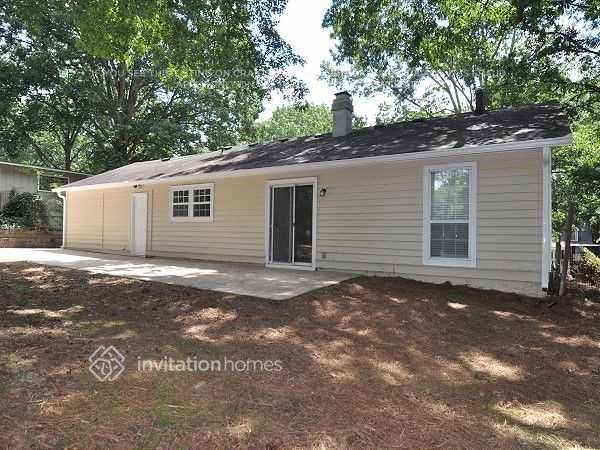 Building Photo - 1093 Sandalwood Dr