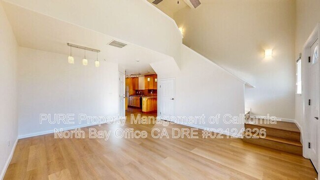 Building Photo - 120 Treadway Ct