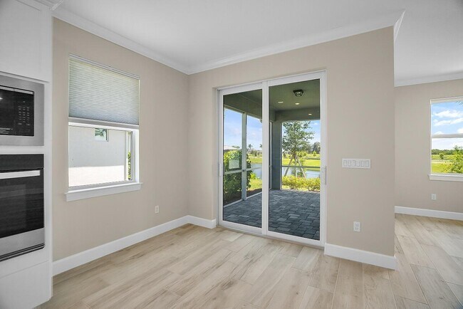 Building Photo - 8360 Beagle Ter