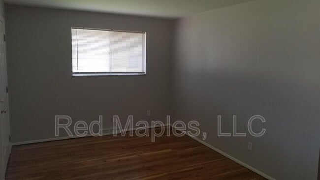 Building Photo - 4050 Esseldale Dr