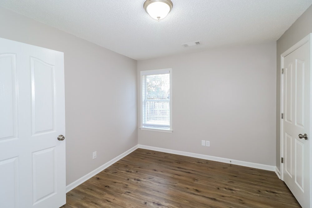 Building Photo - 5714 Pecan Trce