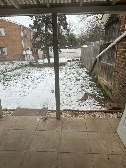 Building Photo - 421 Bethlehem Ct