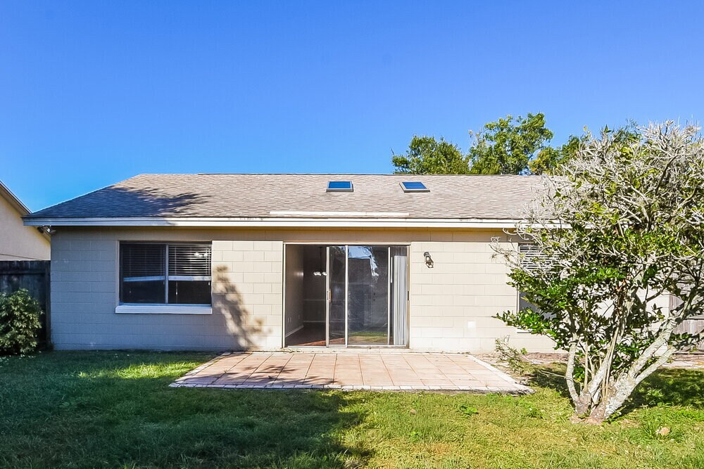 Building Photo - 1142 Covington St