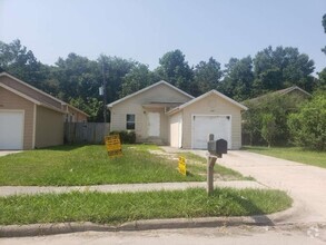 Building Photo - 11942 Greensbrook Forest Dr