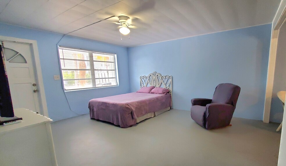 Building Photo - 703 124th Street Gulf