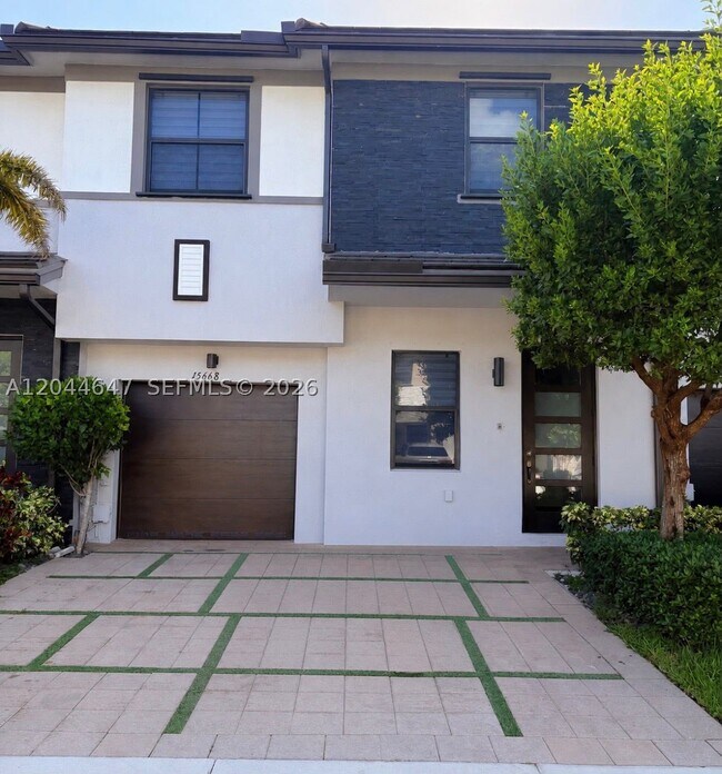 Building Photo - 15668 NW 91st Ct